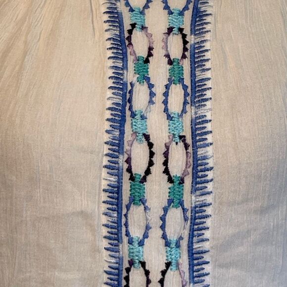 Solitaire Anthropologie Embroidered Swim Cover Up Tunic White Blue Round Neck Be - Picture 4 of 7